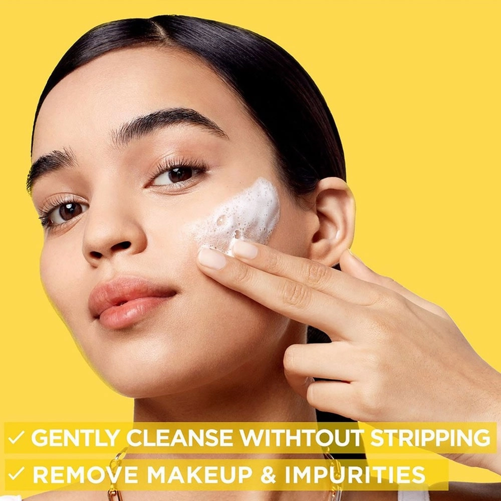 Garnier Skin Active Brightening Vitamin C Cream Cleanser 250ml