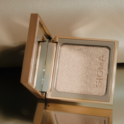 Pressed Powder Highlighter