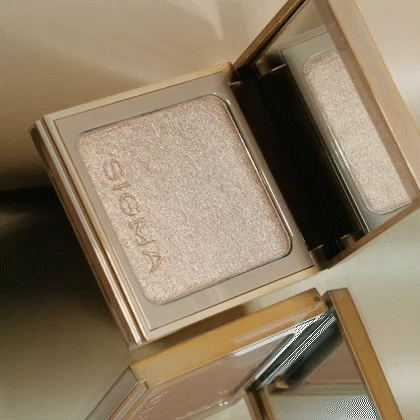 Pressed Powder Highlighter