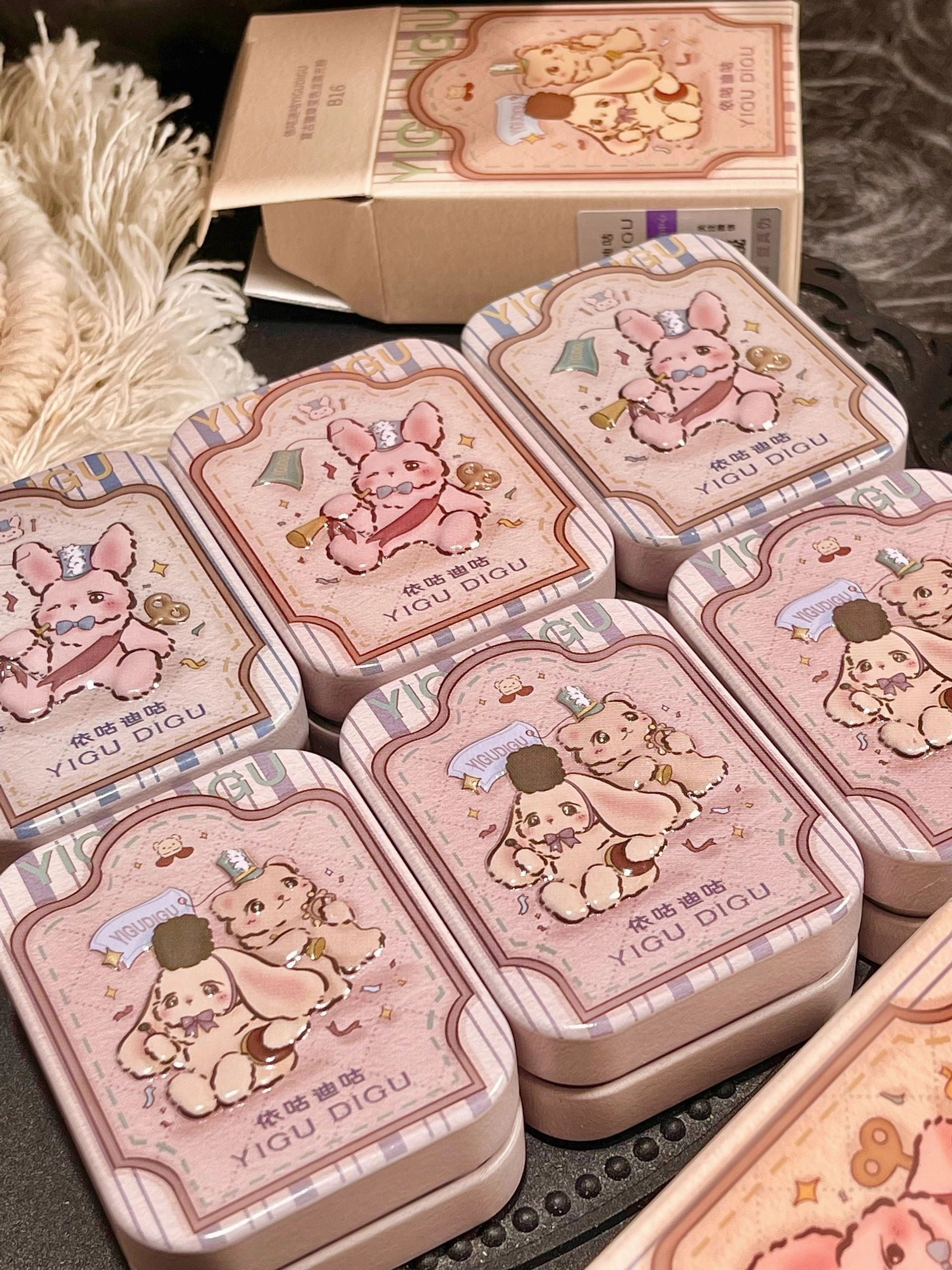 YIGUDIGU Vintage Badge Chameleon Highlighter